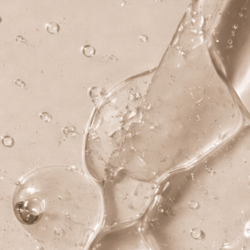 Salicylic Acid – Clears pores and helps prevent breakouts.