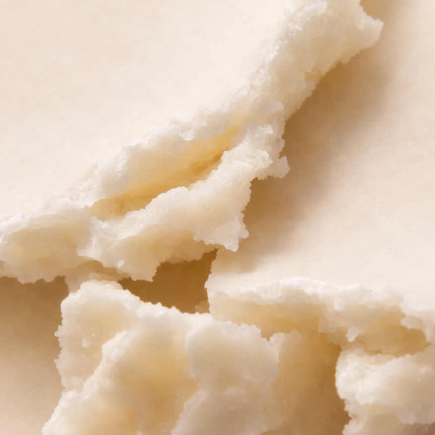 Shea Butter – Deeply nourishes and softens with rich hydration.